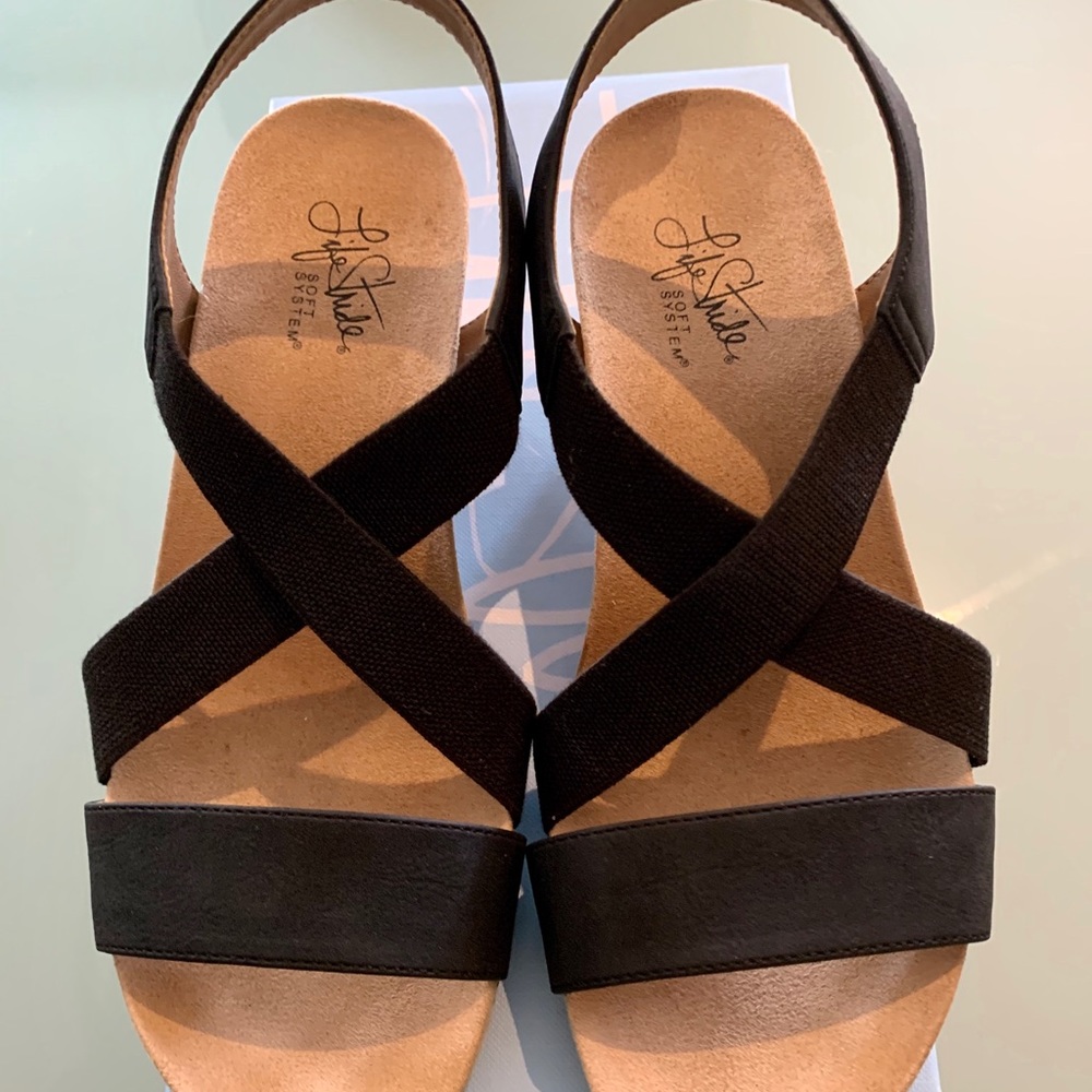 7 1/2 W Life Stride Wedge Mexico Strappy Black